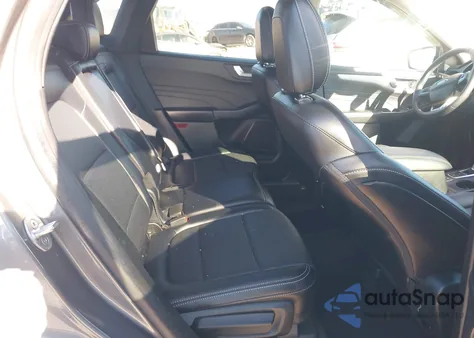 2021 Ford Escape Sel z USA, uszkodzony, nr VIN 1FMCU0H67MUB31723